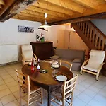 Holiday home Authentiques Avec Cheminee Et Animaux Bienvenus, 11 Pers. - Fr-1-496-273 *