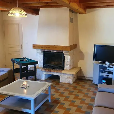 Holiday home Grande Avec Cheminee, Jardin Et Wifi - Fr-1-496-273 Saint-Paul-de-Vezelin